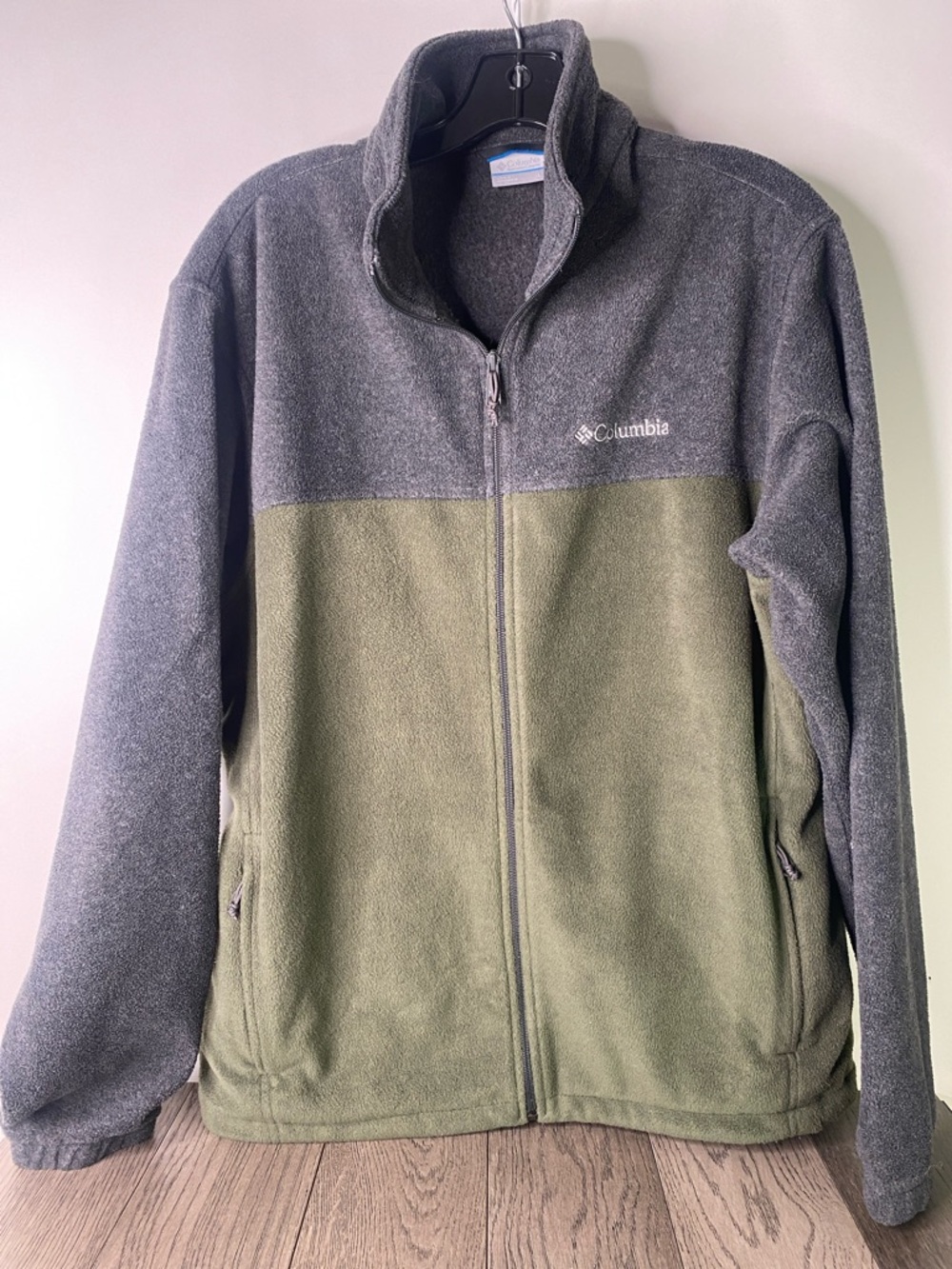 Columbia Men's Two-Tone Gray and Olive Green Full-Zip Fleece Jacket